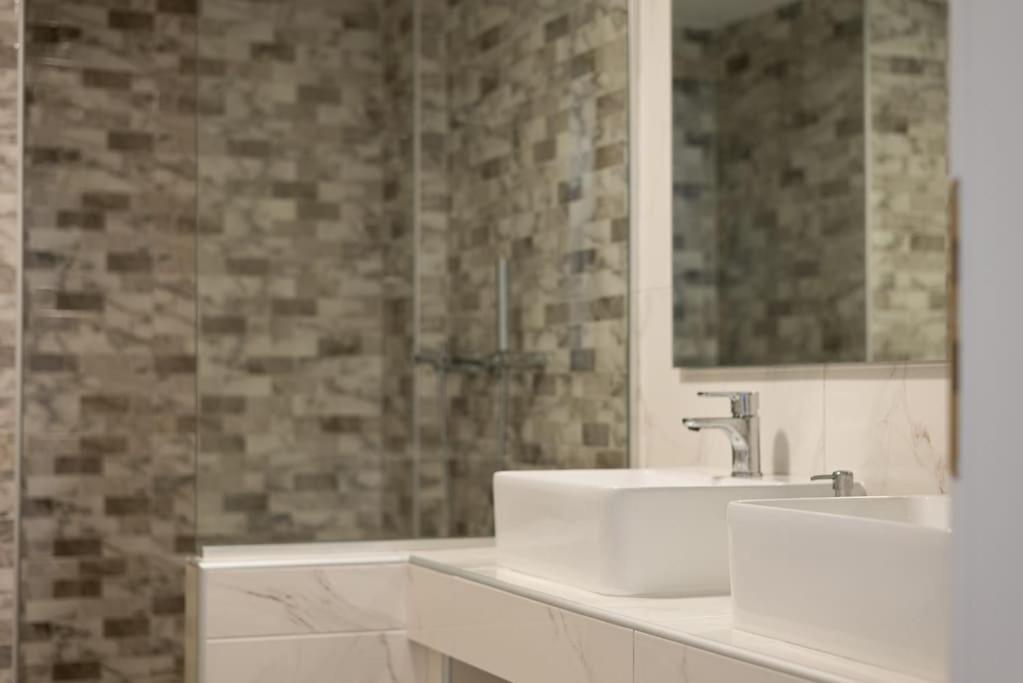 Hh Bay Apartment โลการาส ภายนอก รูปภาพ