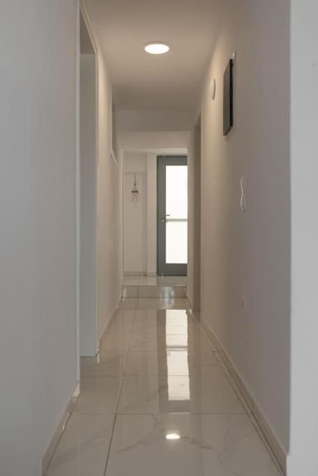Hh Bay Apartment โลการาส ภายนอก รูปภาพ