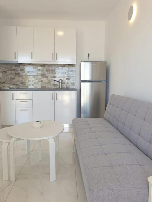 Hh Bay Apartment โลการาส ภายนอก รูปภาพ