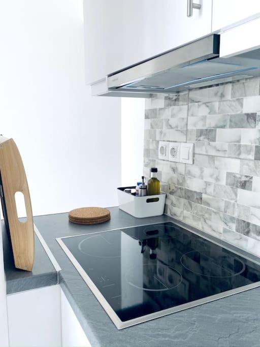 Hh Bay Apartment โลการาส ภายนอก รูปภาพ